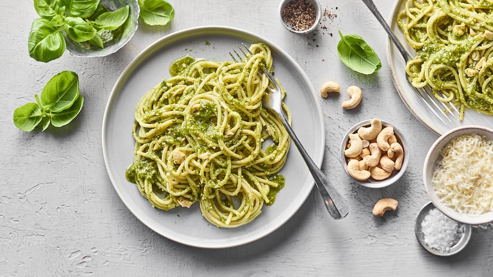 Cashew-Basilikum-Pesto