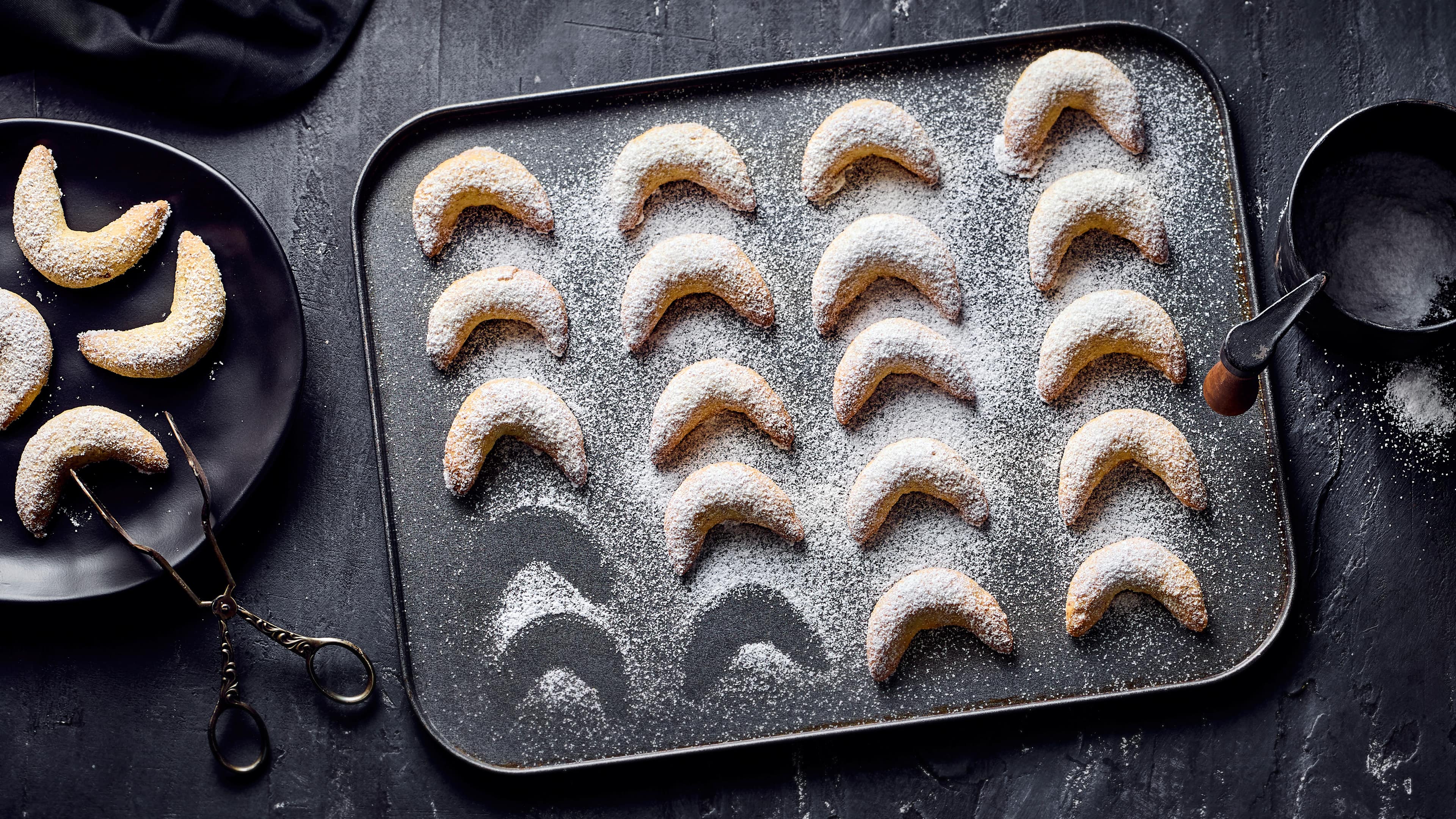 Glutenfreie Vanillekipferl mit Puderzucker