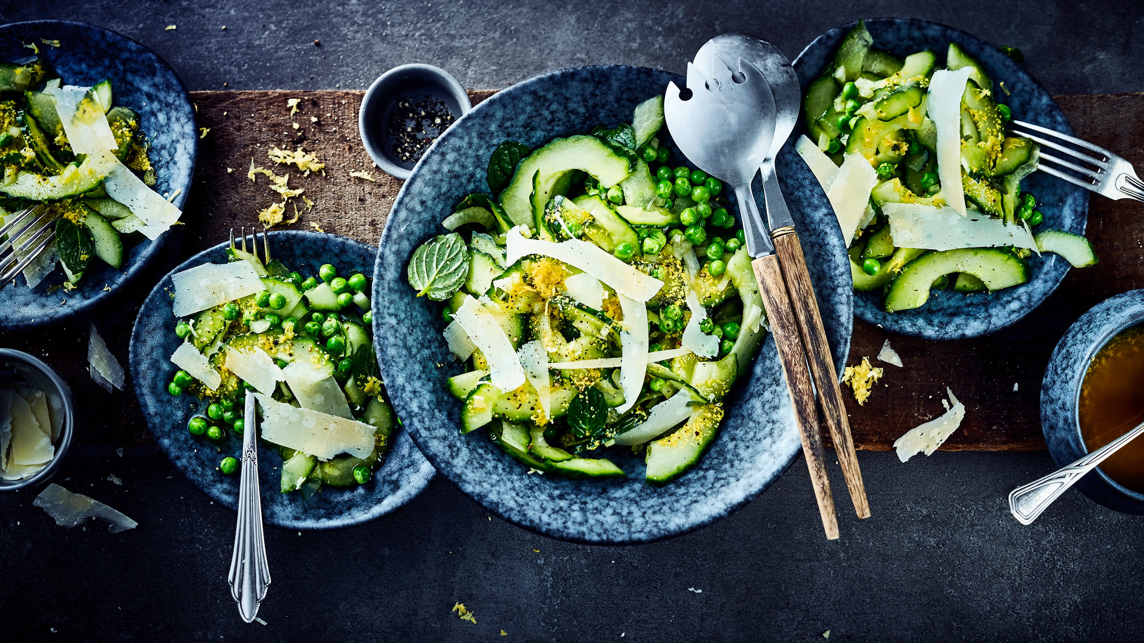  Gurken-Erbsen-Salat mit Minze und Parmesan