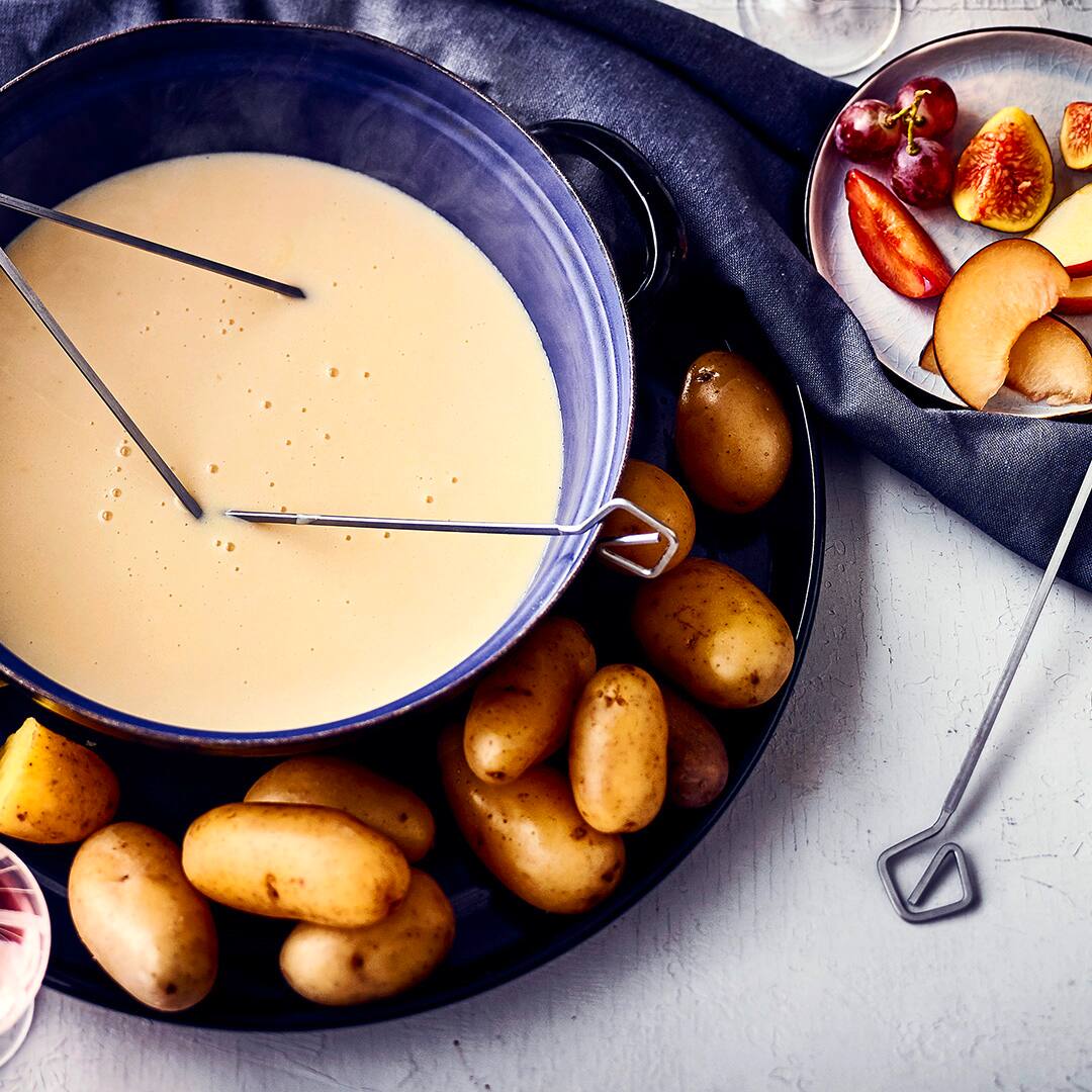 Käsefondue mit Früchten