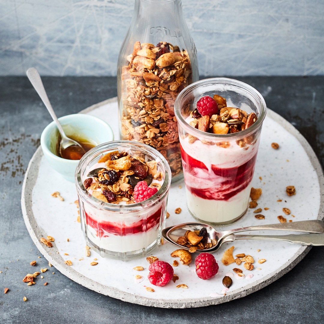 KnusperGranola mit Trockenfrüchten Rezept EDEKA