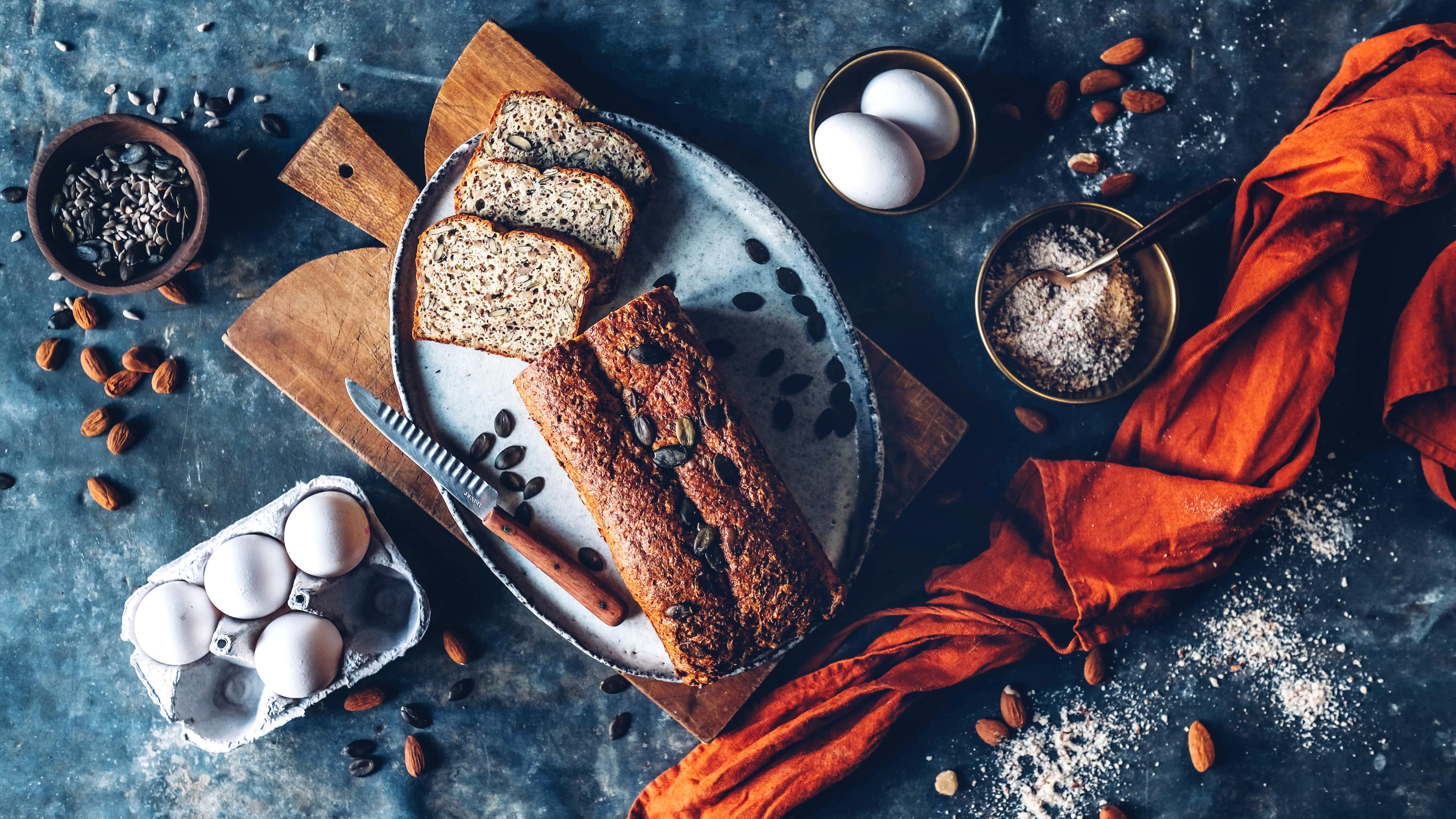 Low-Carb-Brot mit gemahlenen Mandeln