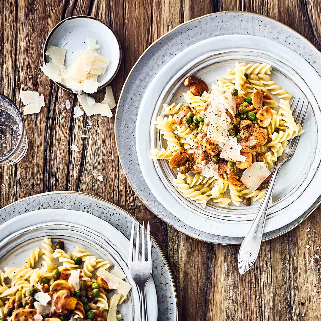 Pasta mit Pilz-Tomatensauce