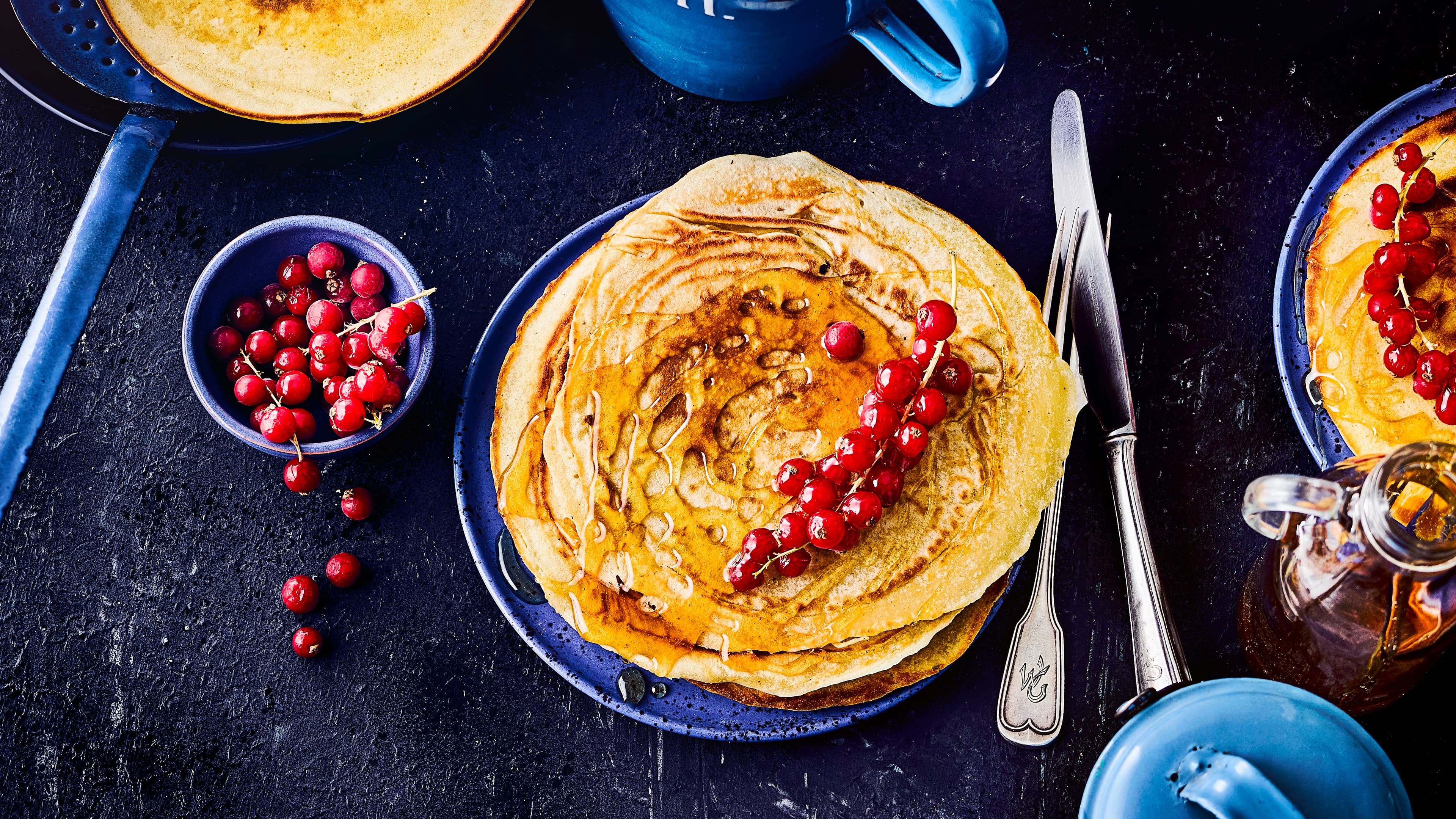 Pfannkuchen mit Ahornsirup 