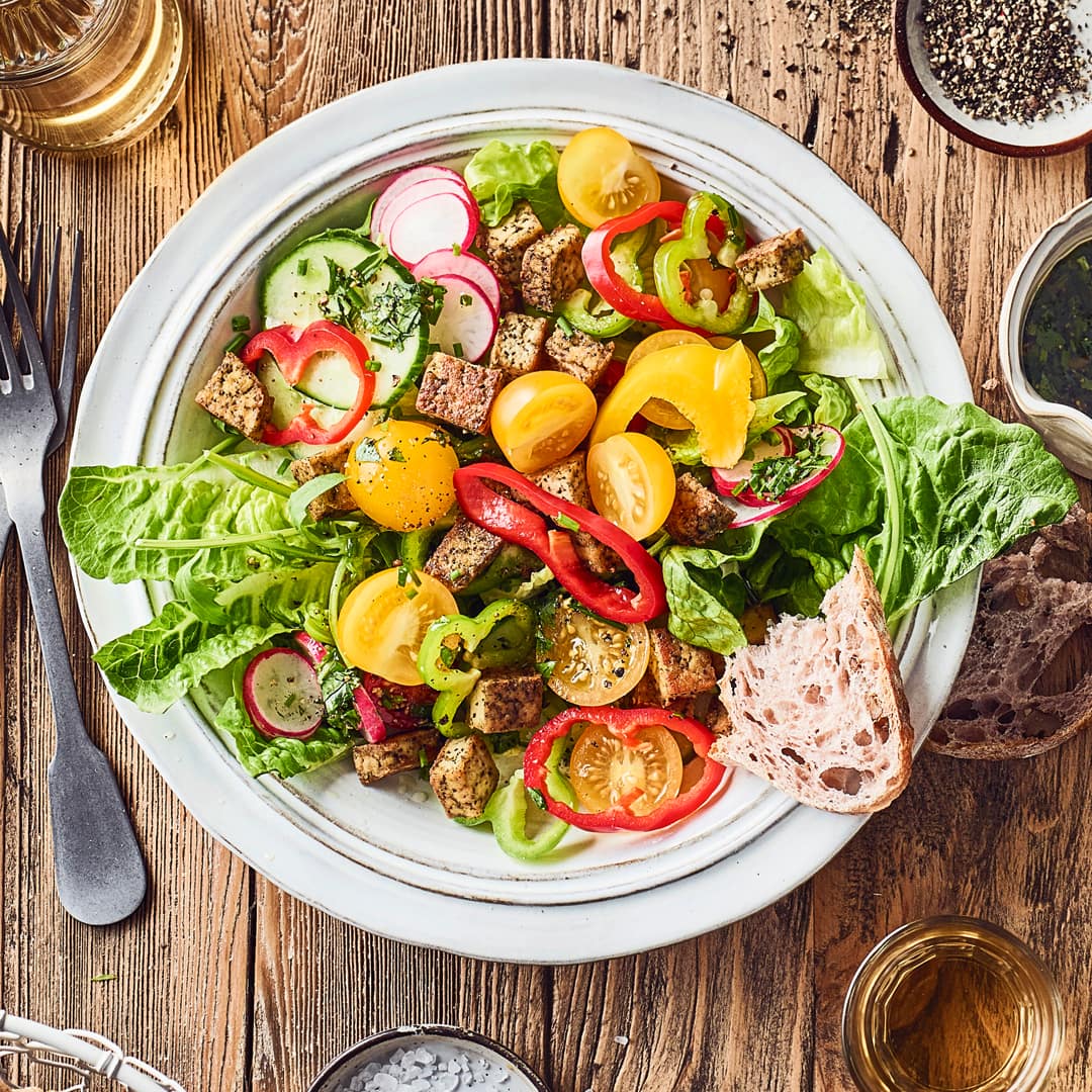 Salat mit Kräuter-Tofu