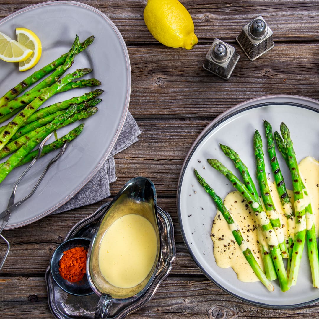 Spargel mit Hollandaise