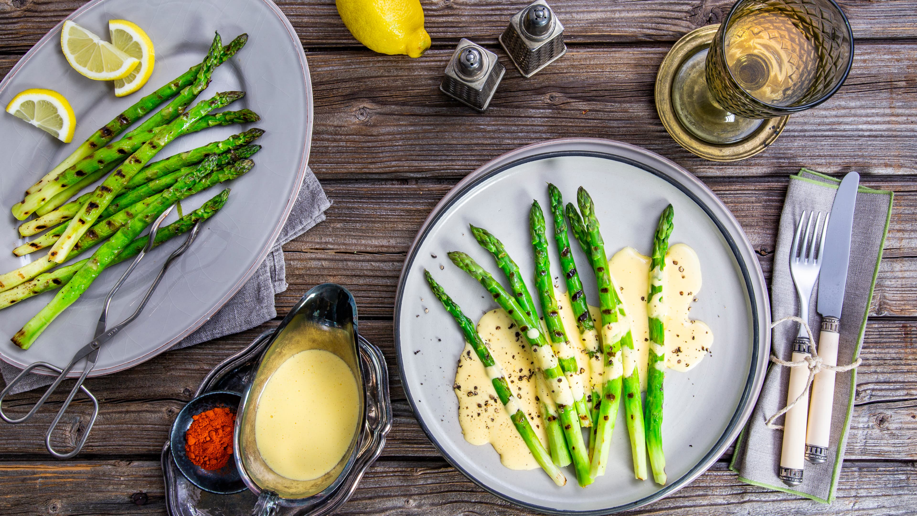 Spargel mit Hollandaise