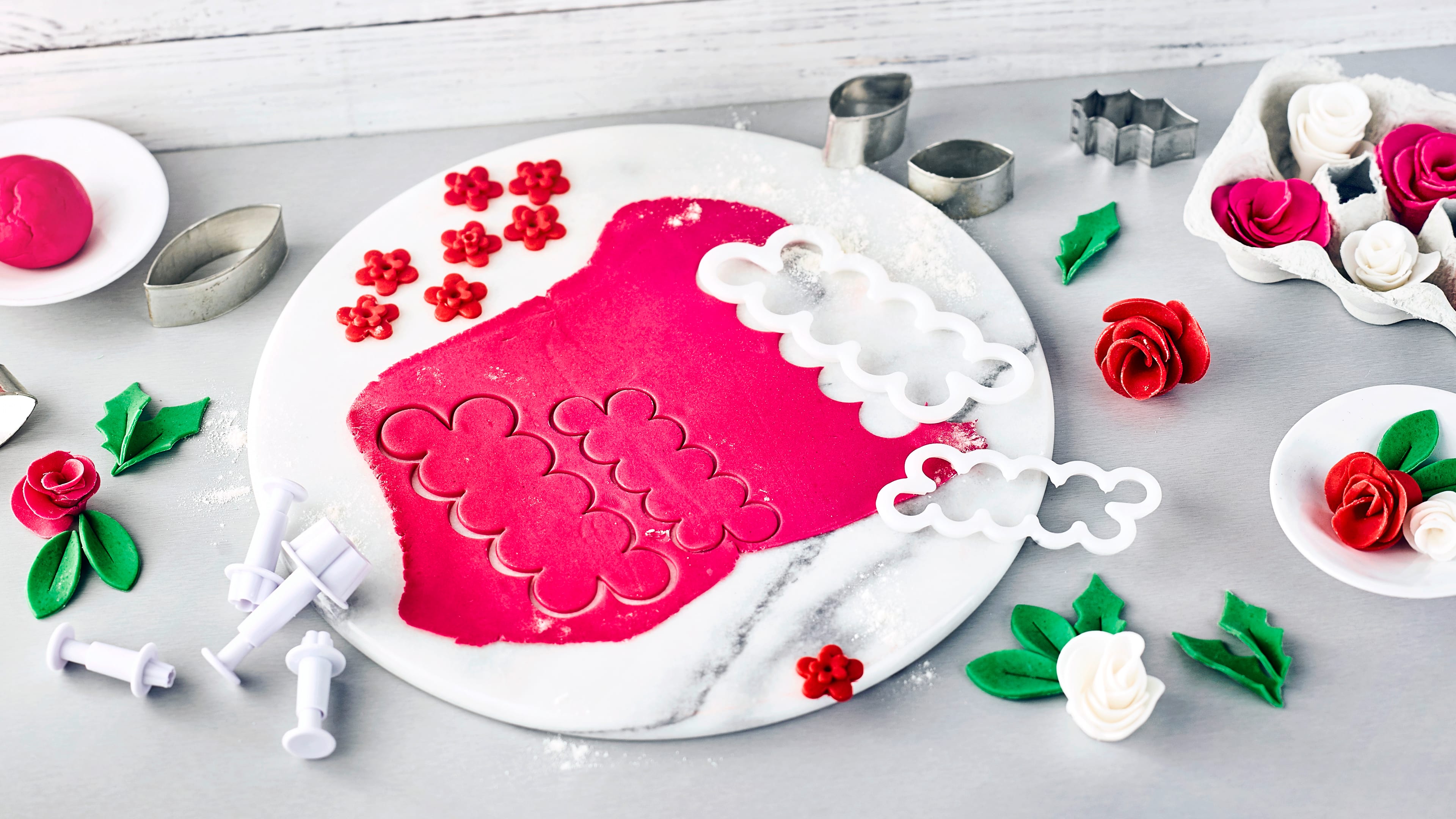 Tortendeko-Blumen-aus-Fondant