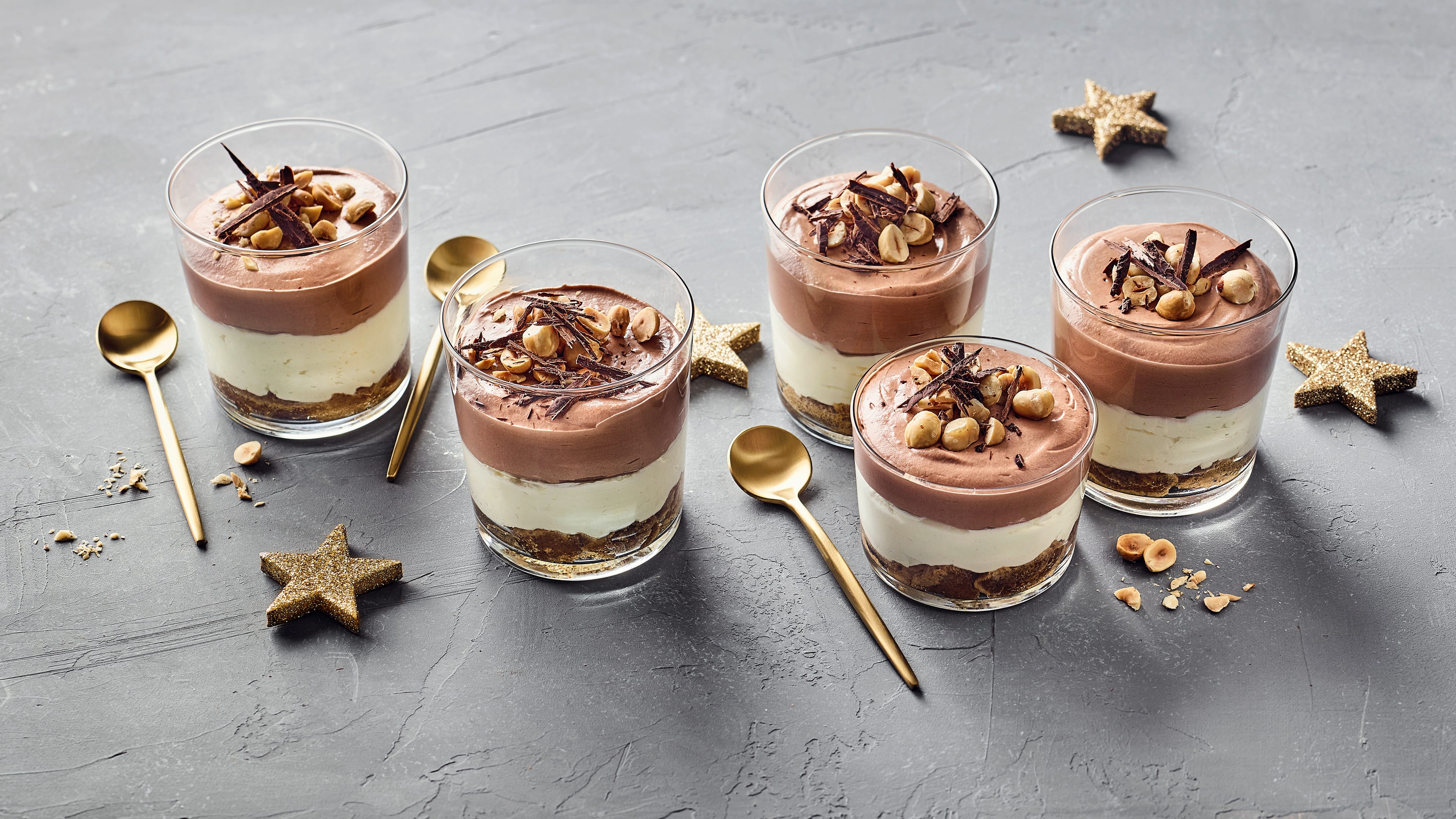 Weihnachts-Tiramisu mit Haselnusscreme